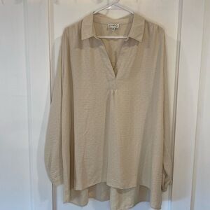 WONDERLY creamy-neck flowy blouse